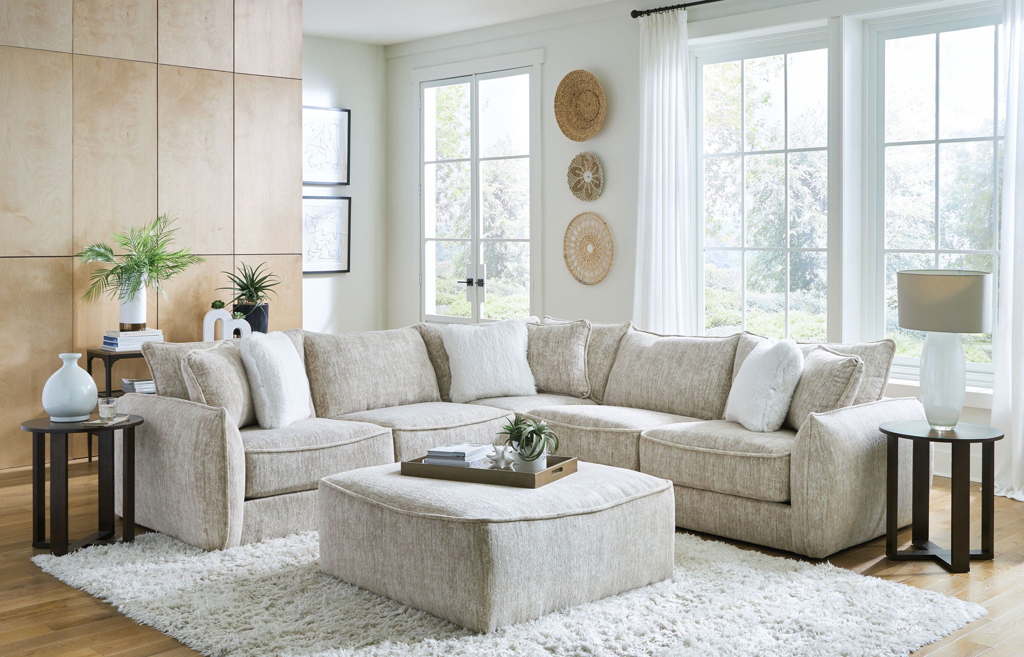 Bucktown - Sofa & Cocktail Ottoman