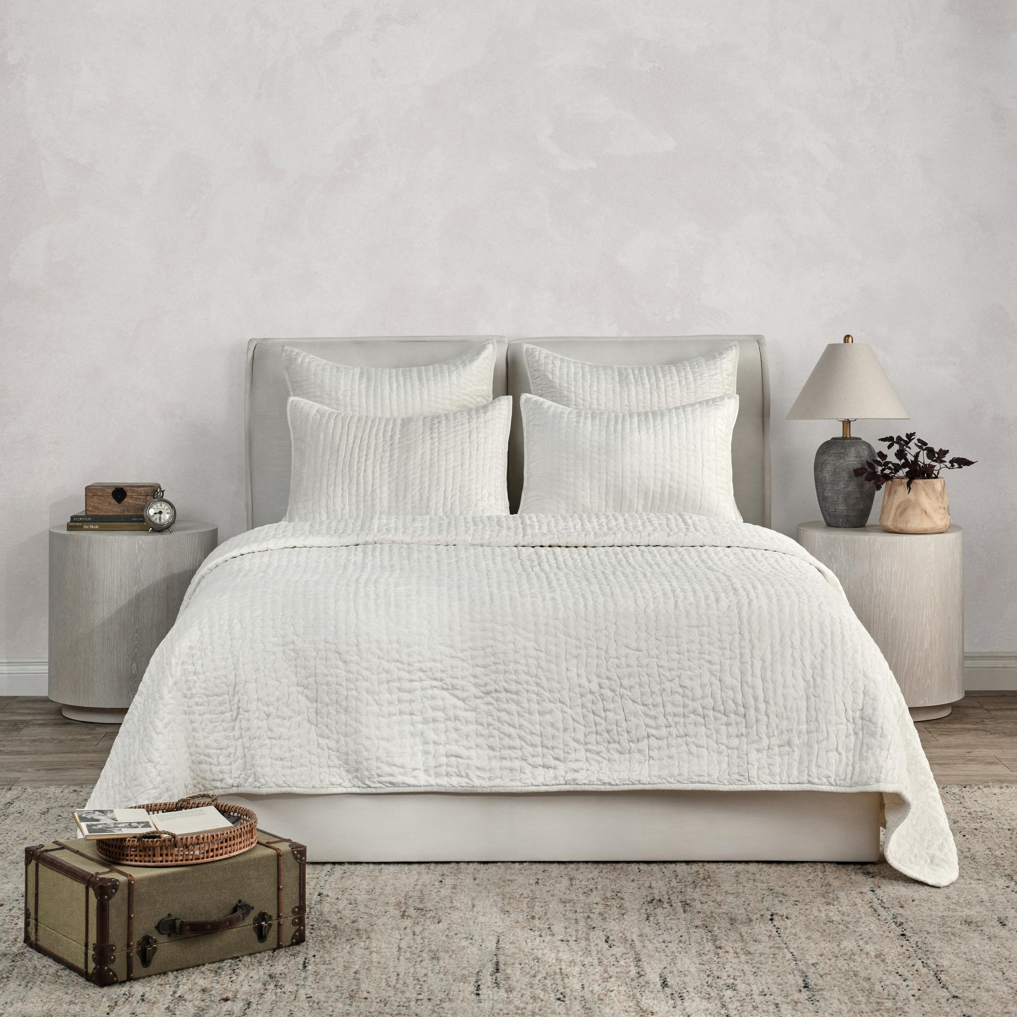 Bari - Velvet Sham