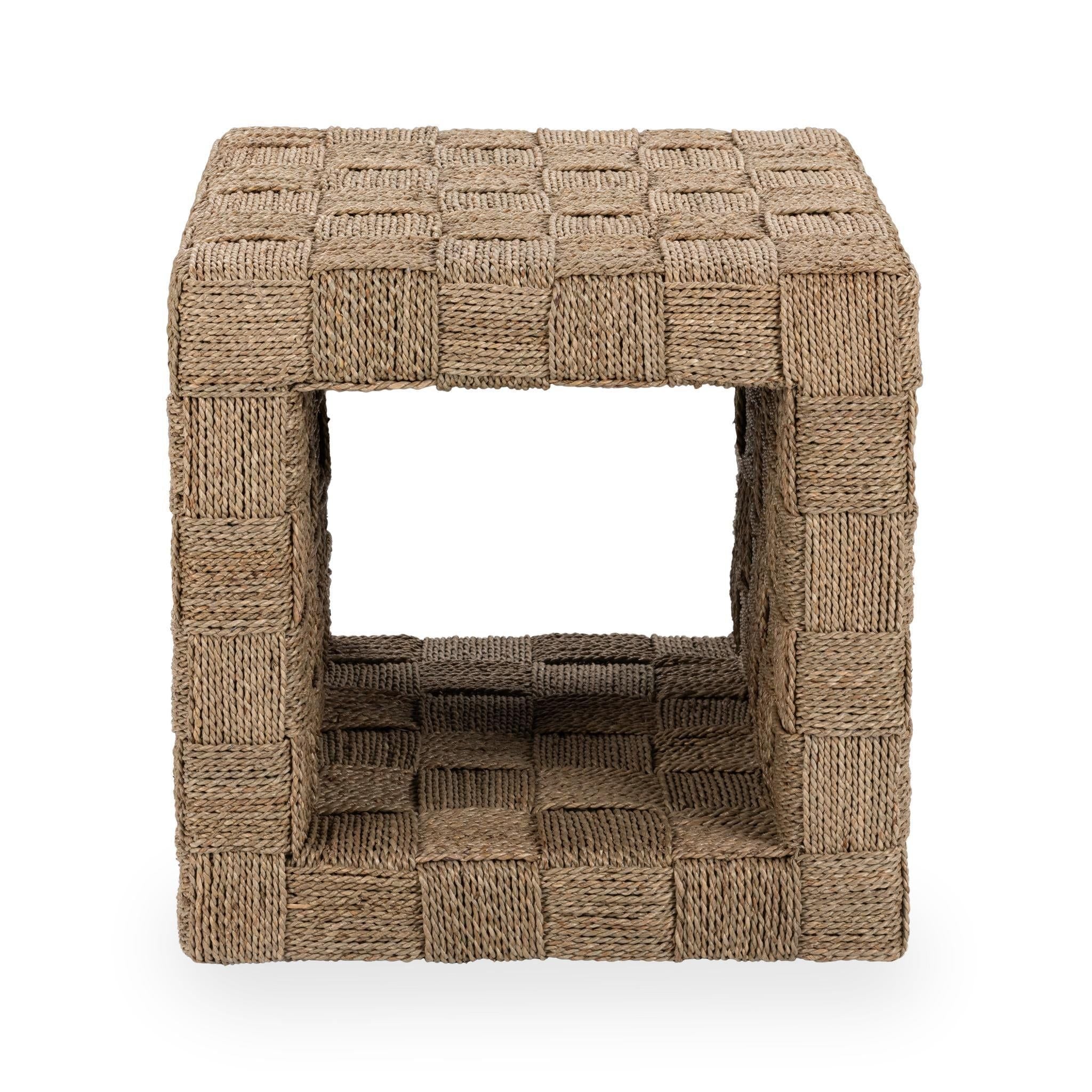 Neyla - Table