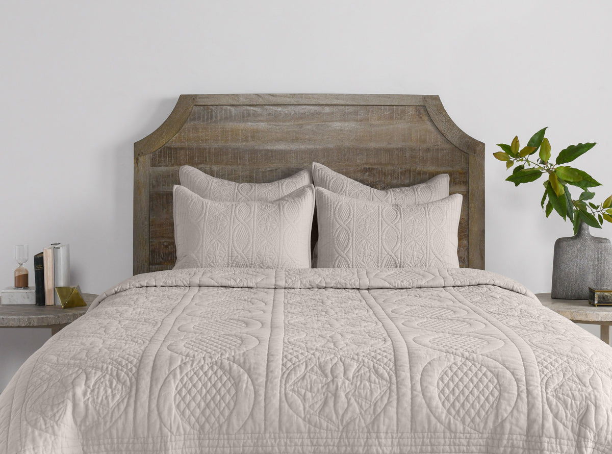 Anessa - Quilt Set