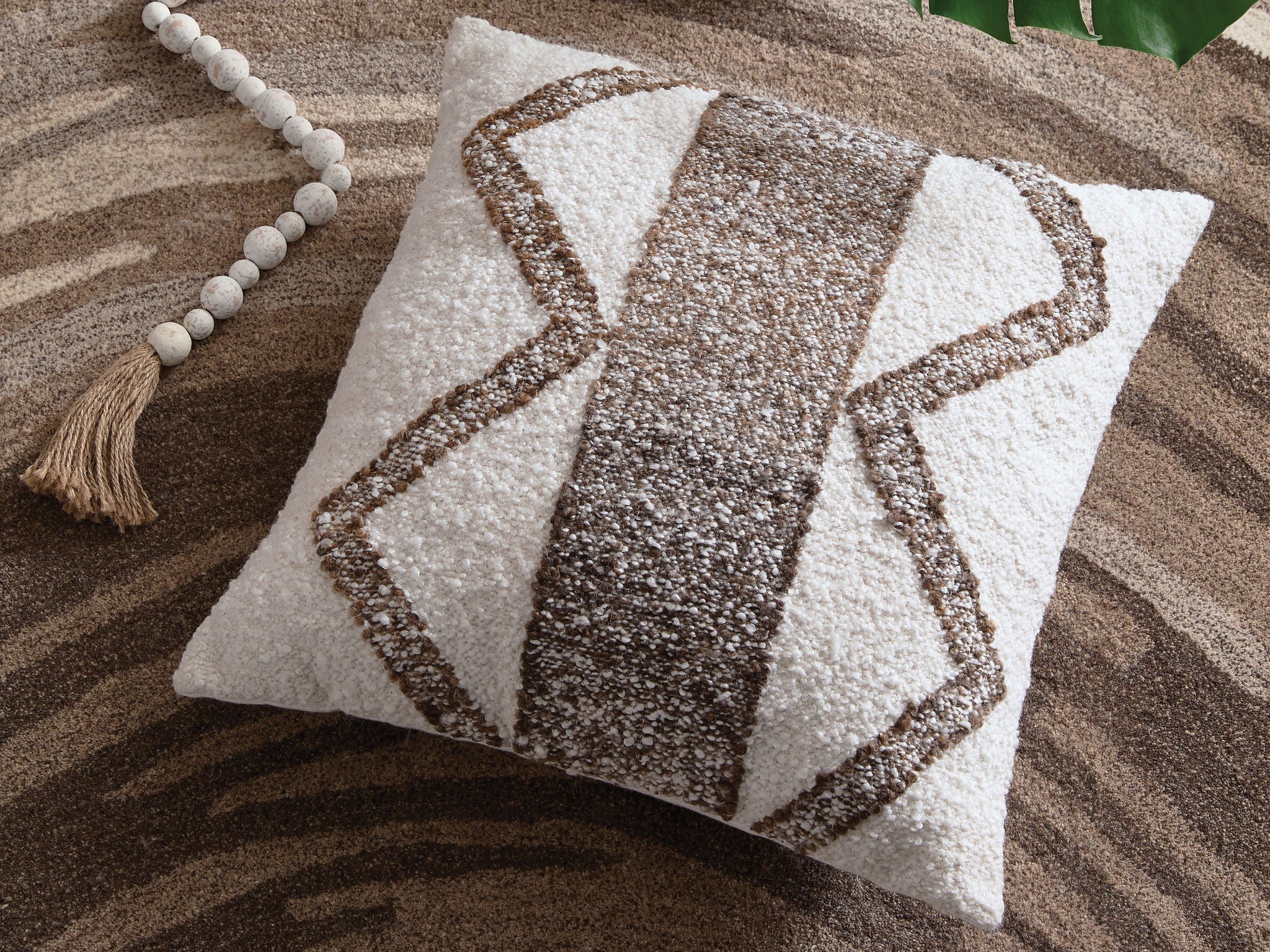 Brettwood - Pillow (Set of 4) - Ivory / Brown