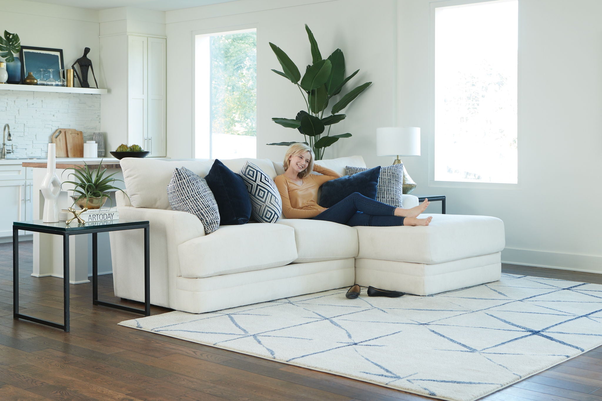 Polaris - Sectional With Comfort Coil Seating And Accent Pillows Included