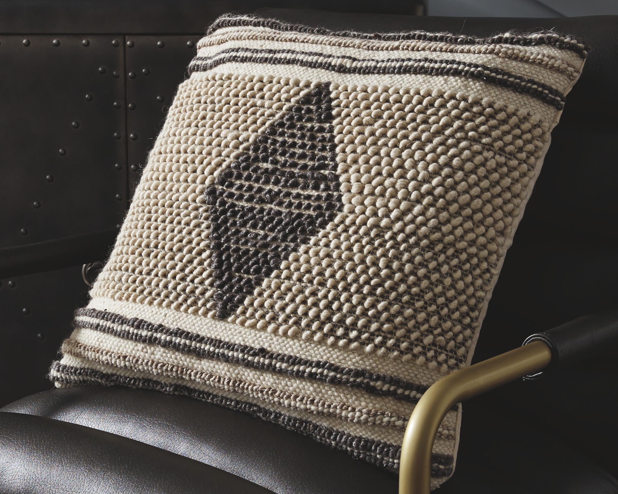 Ricker - Pillow - Gray / Cream