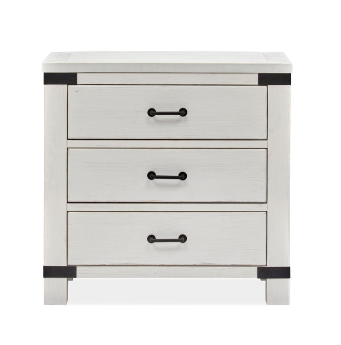 Harper Springs - Bachelor Chest With Metal Decoration - Silo White