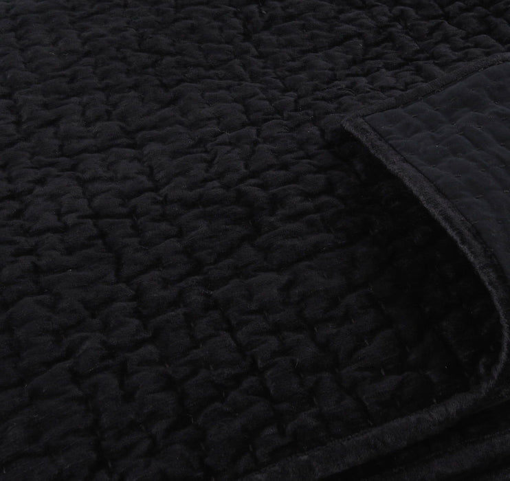 Bari - Velvet Quilt
