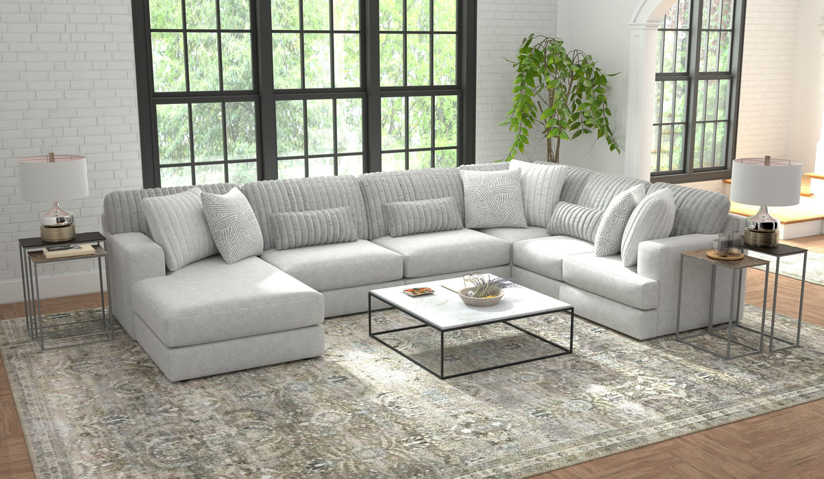 Logan - Sectional With Comfort Coil Seating And Included Accent Pillows