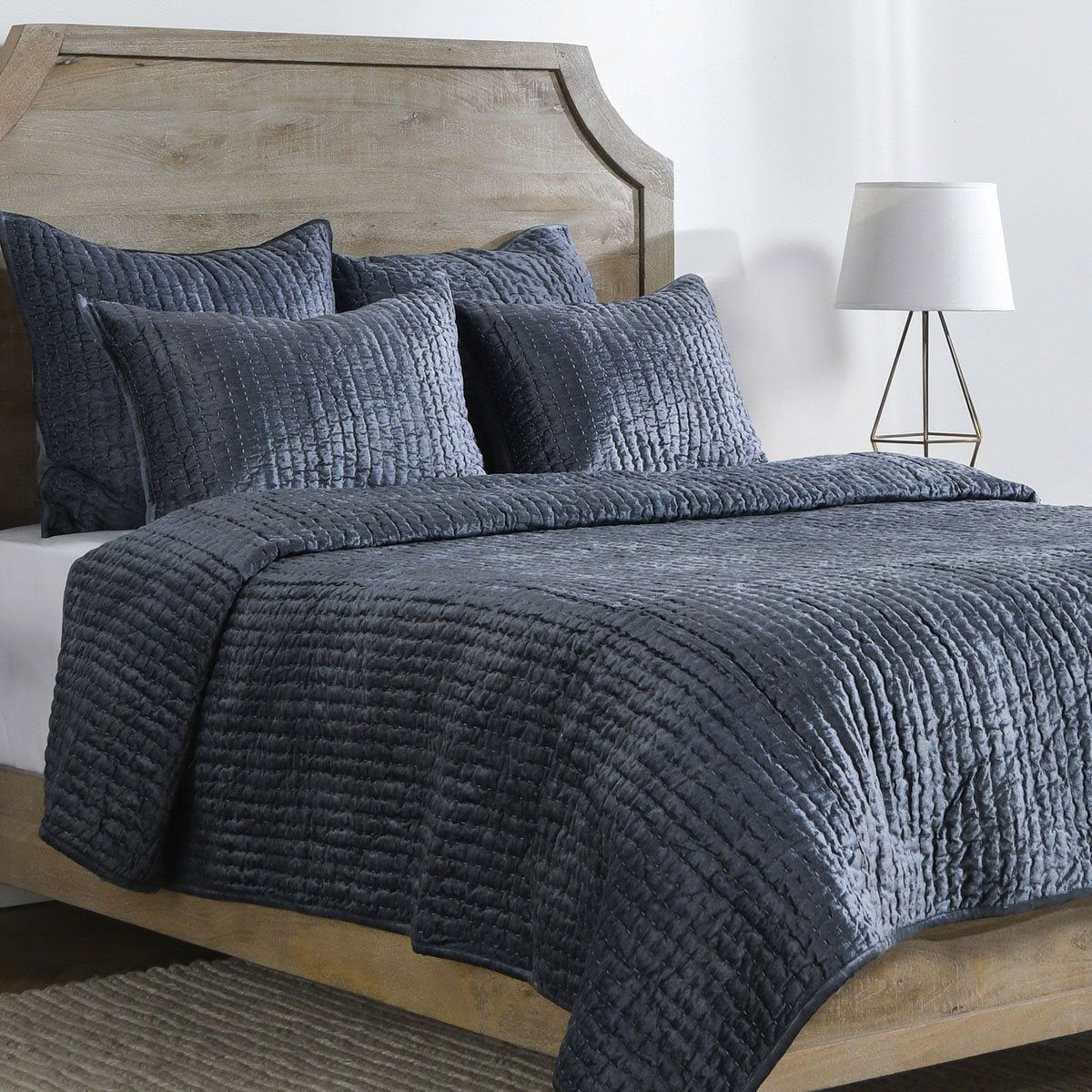 Bari - Velvet Quilt