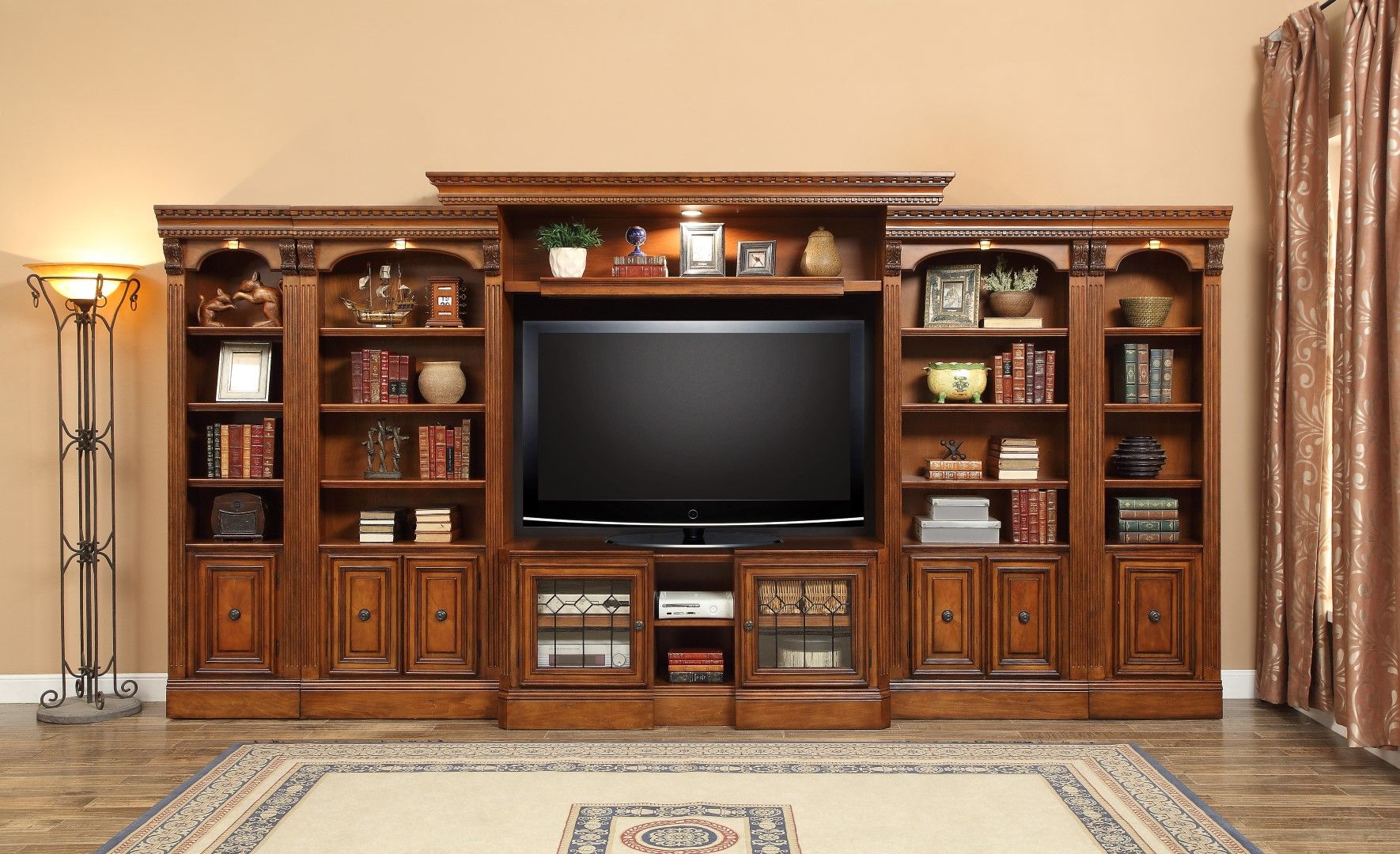 Huntington - Expandable Console - Antique Vintage Pecan