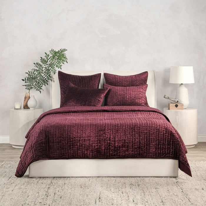 Bari - Velvet Quilt