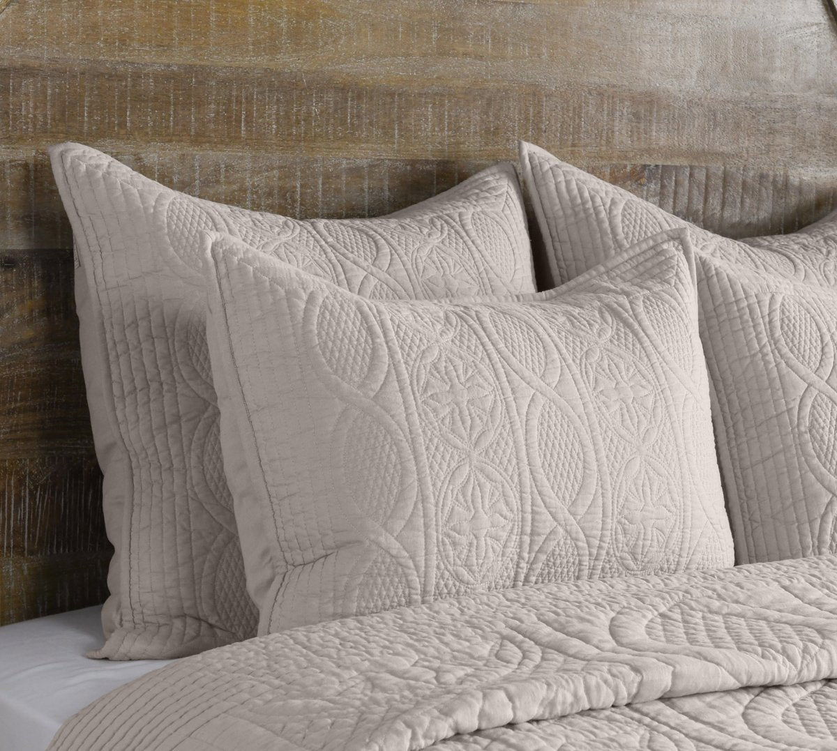 Anessa - Quilt Set