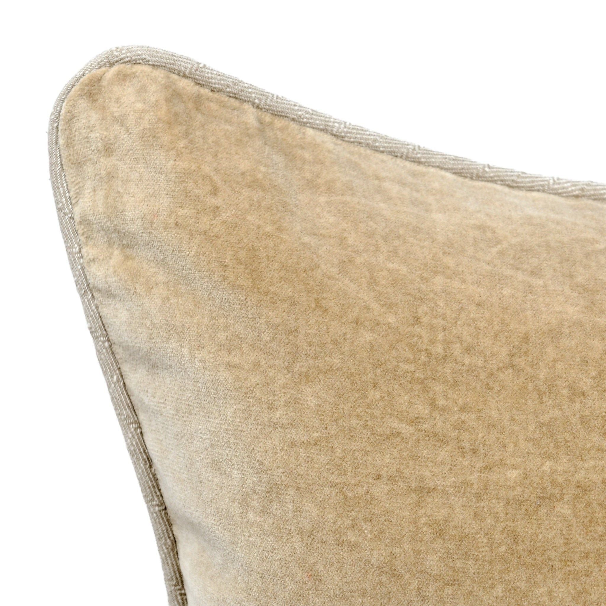 Heirloom Velvet - SLD Pillow