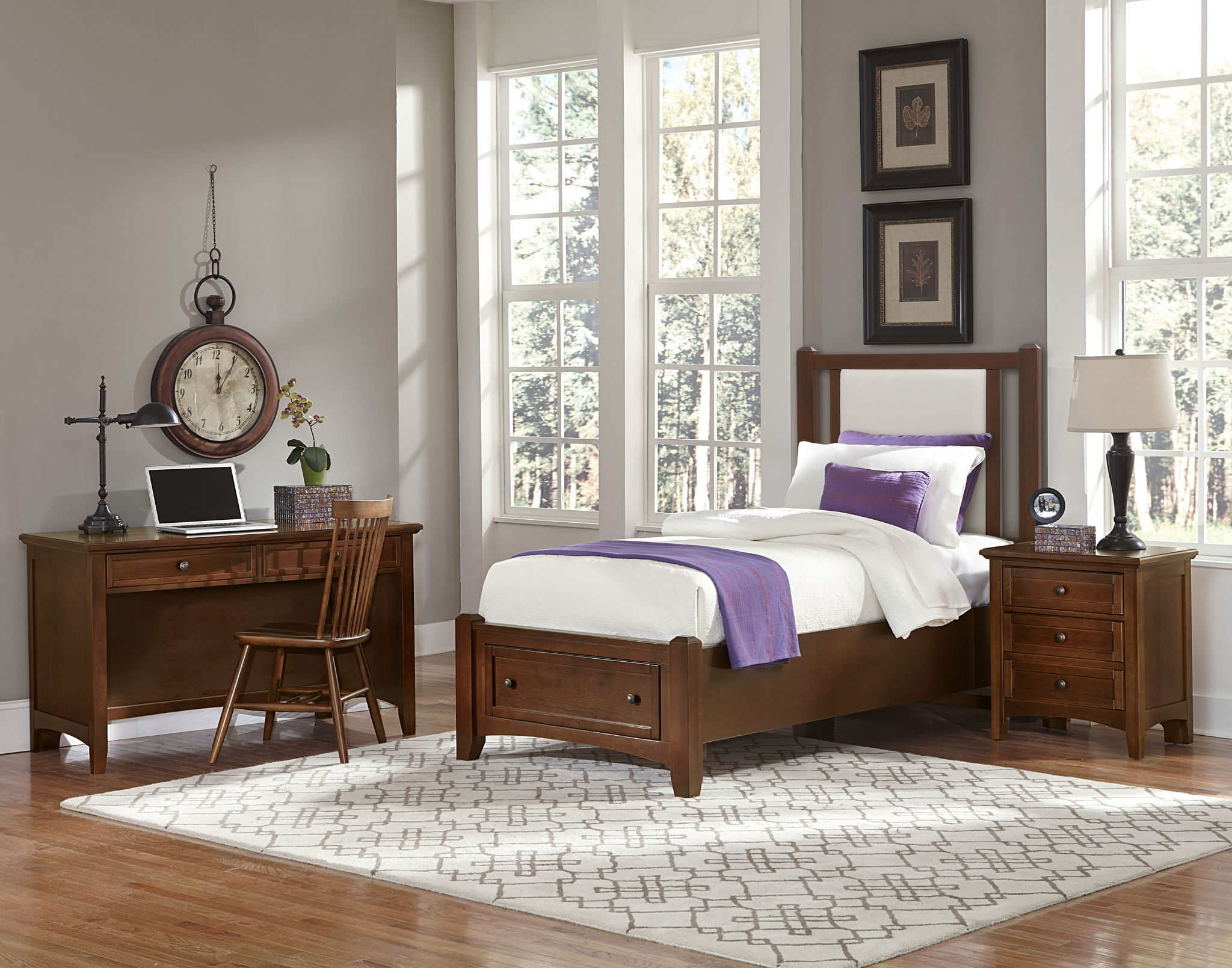 Bonanza - Pebble Gray Upholstered Bed With Mansion Footboard