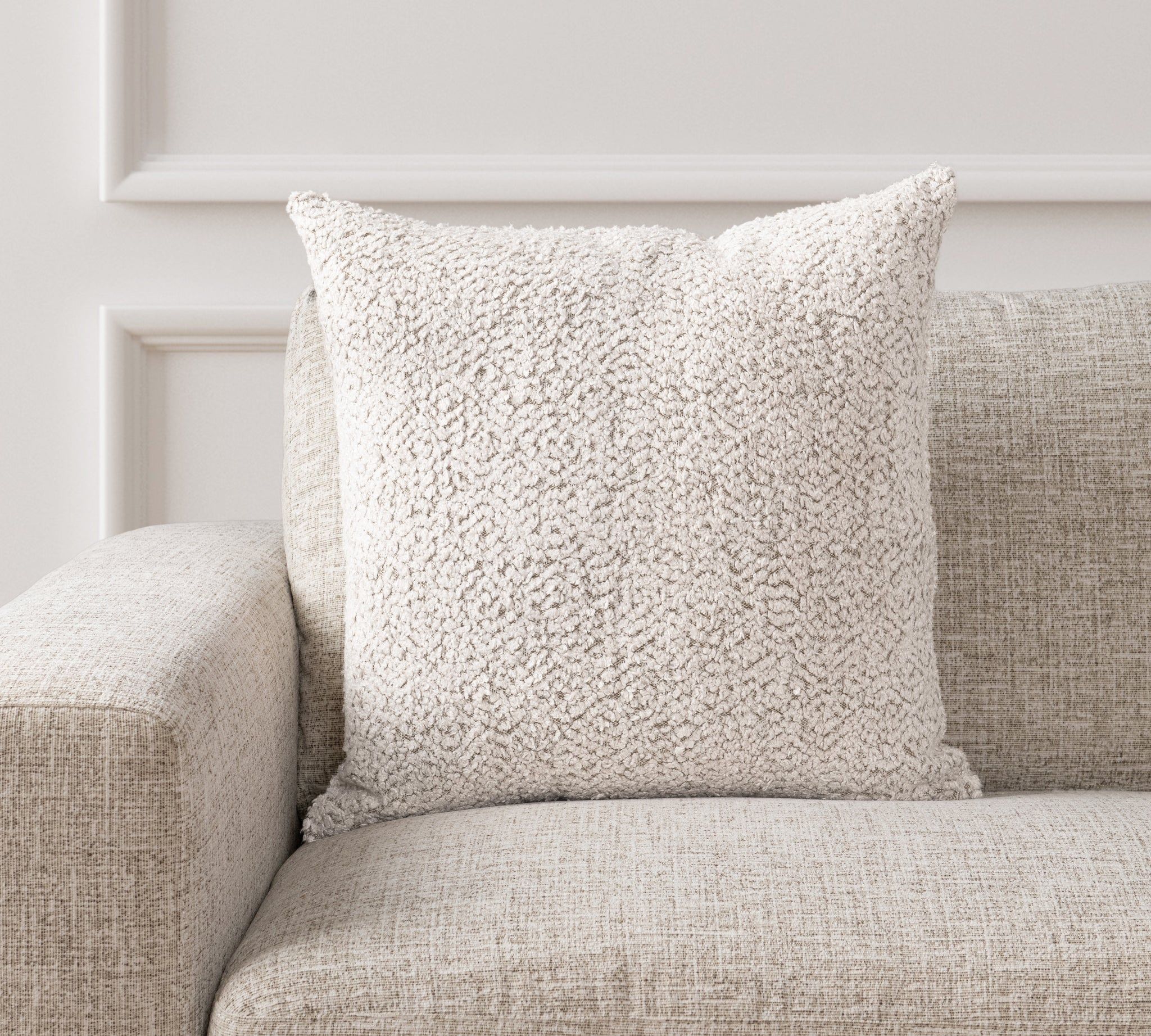 Maris - Round Pillow - Ivory / Natural
