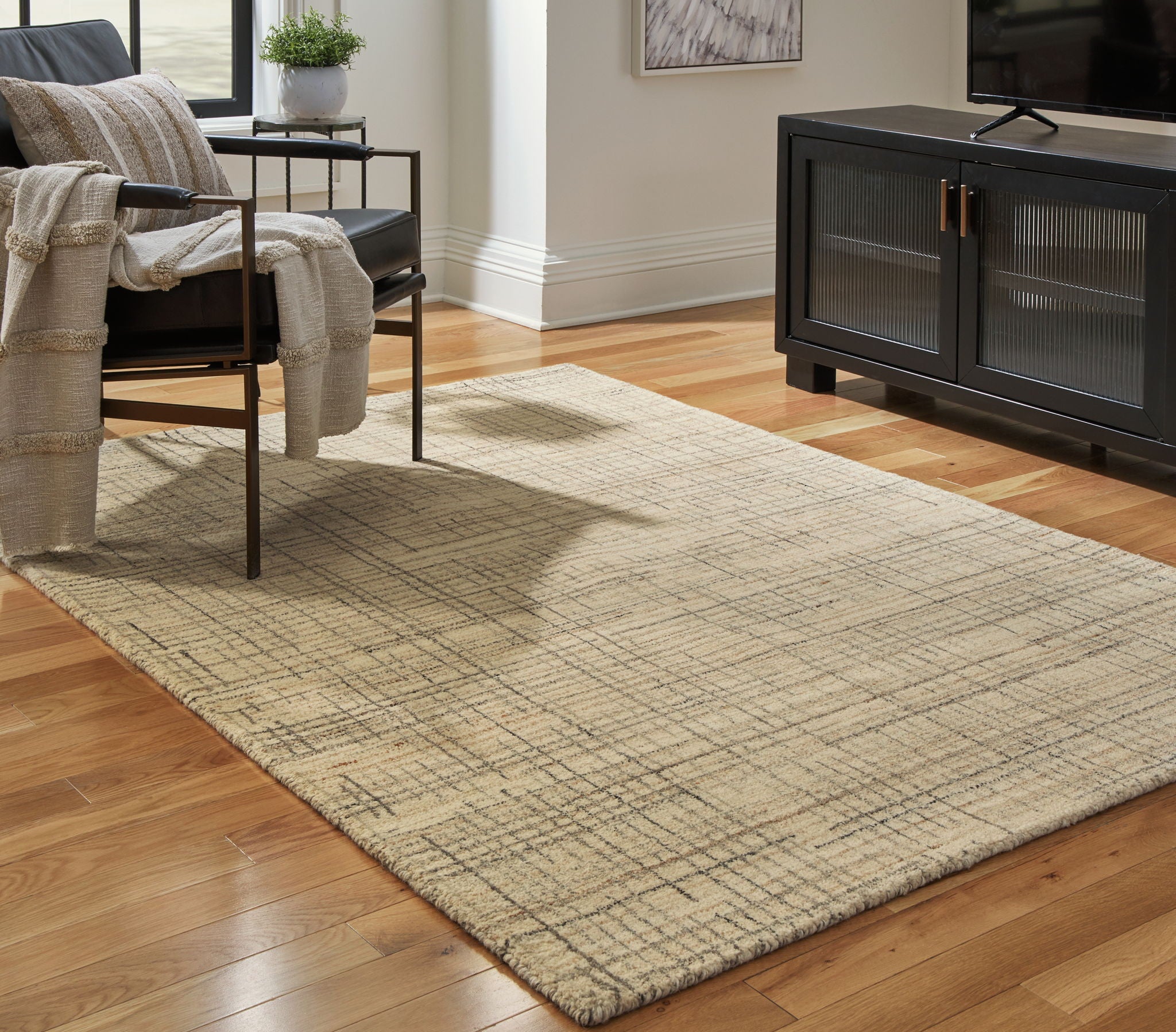 Janston - 5' x 7' Rug - Ivory / Gray / Tan