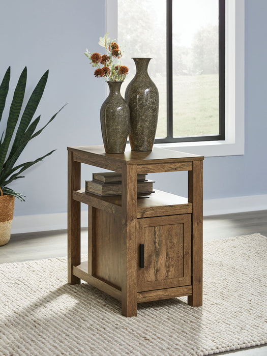 Fendenmore - Chair Side End Table