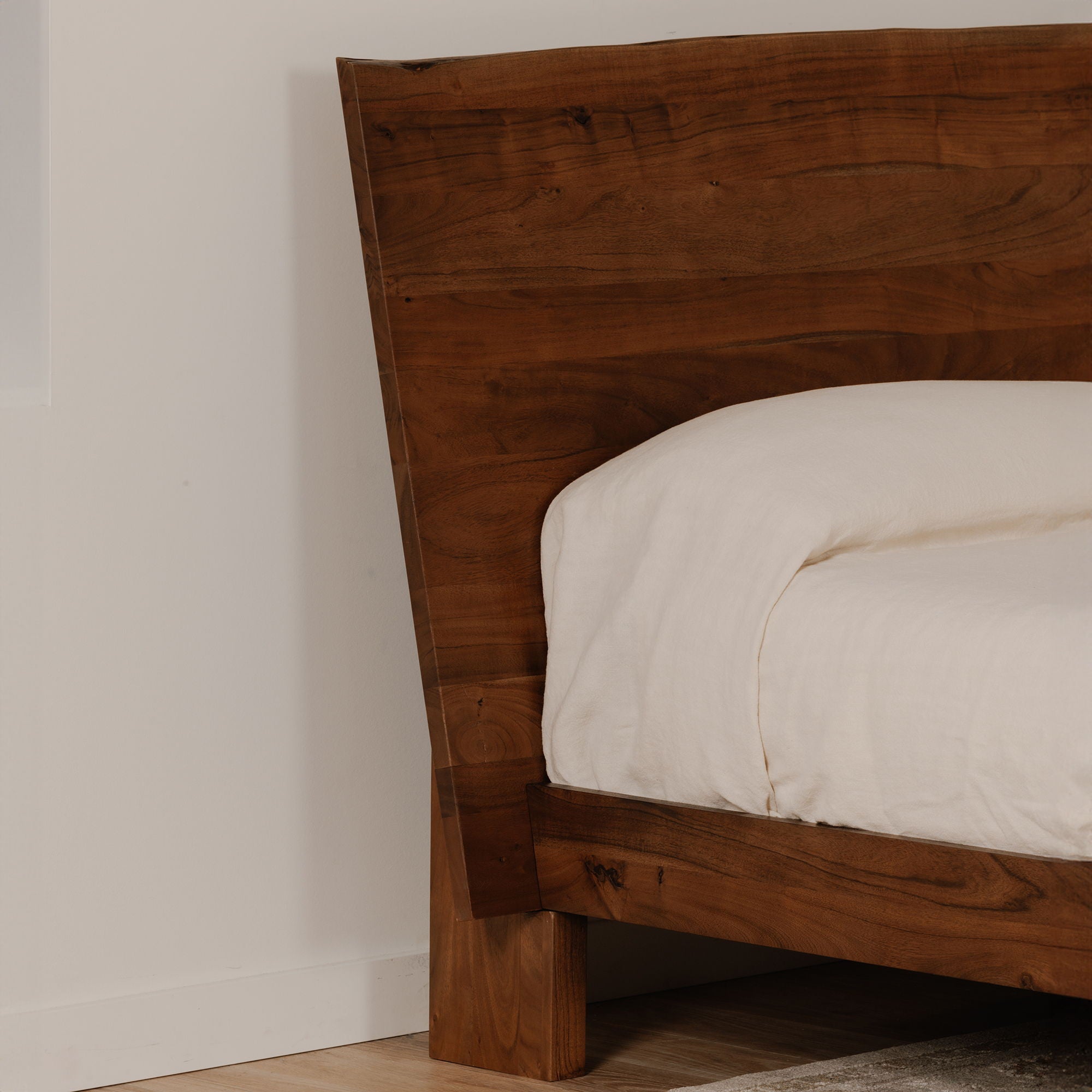 Bent - Queen Size Bed - Smoked