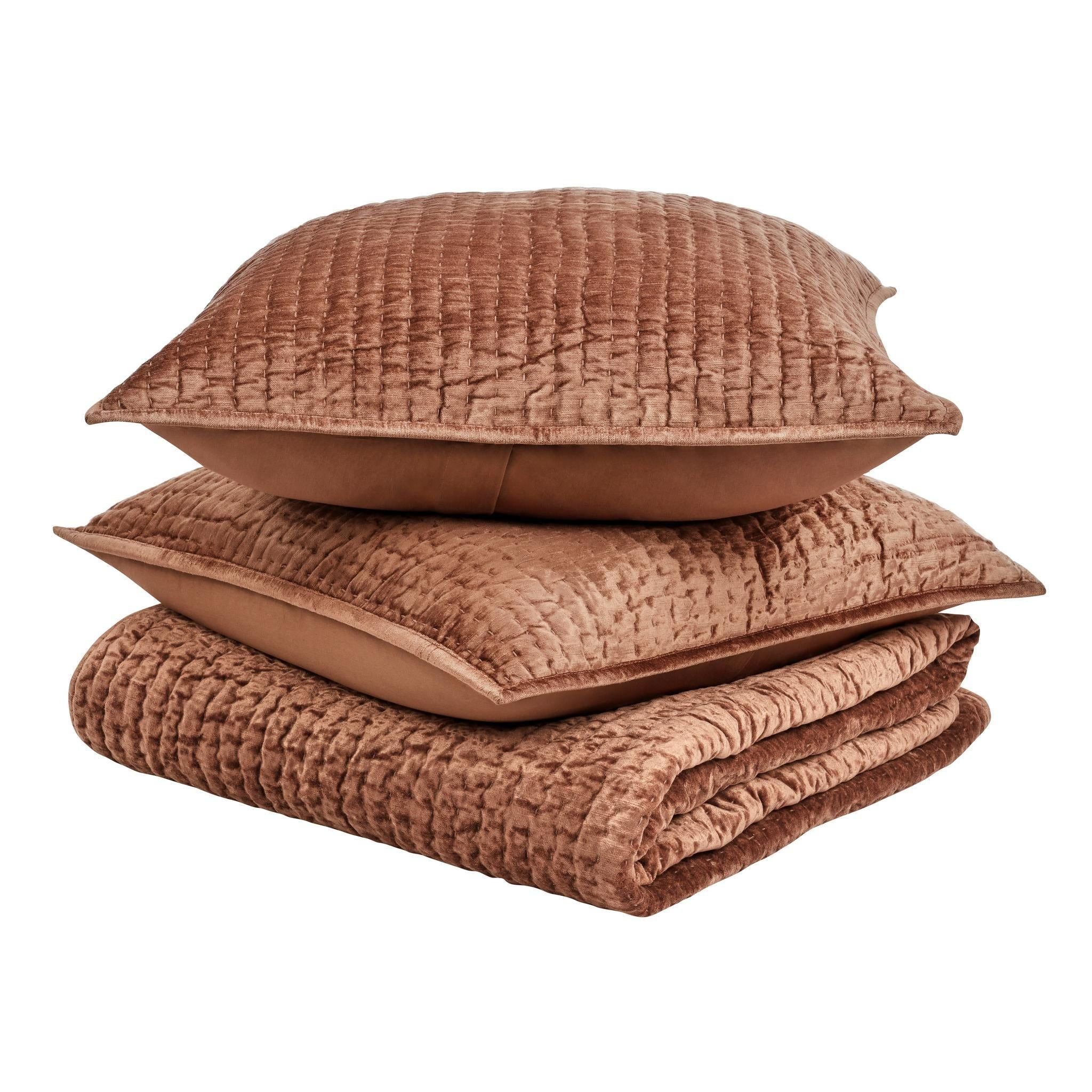 Bari - Velvet Quilt
