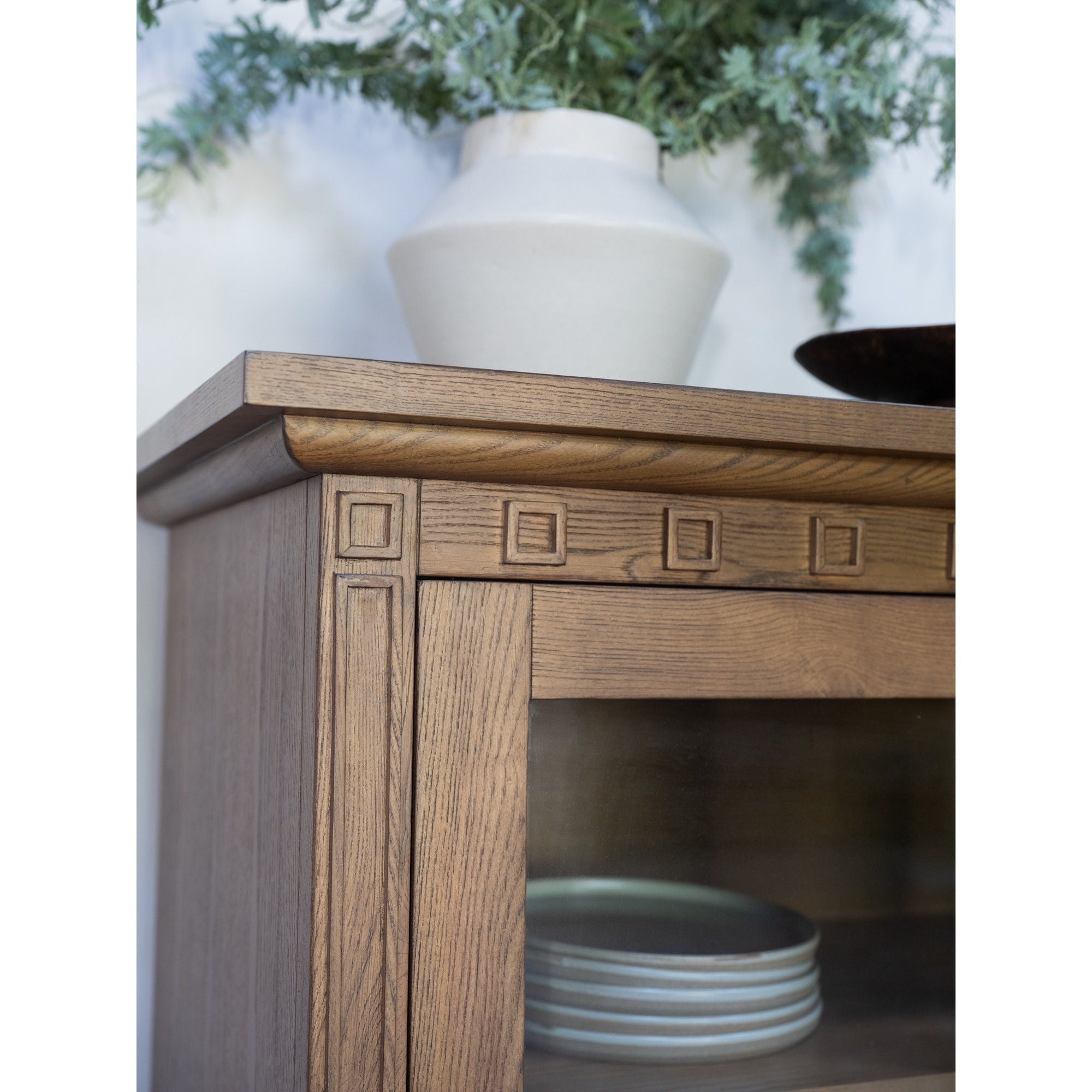 Lillian - Sideboard - Brown