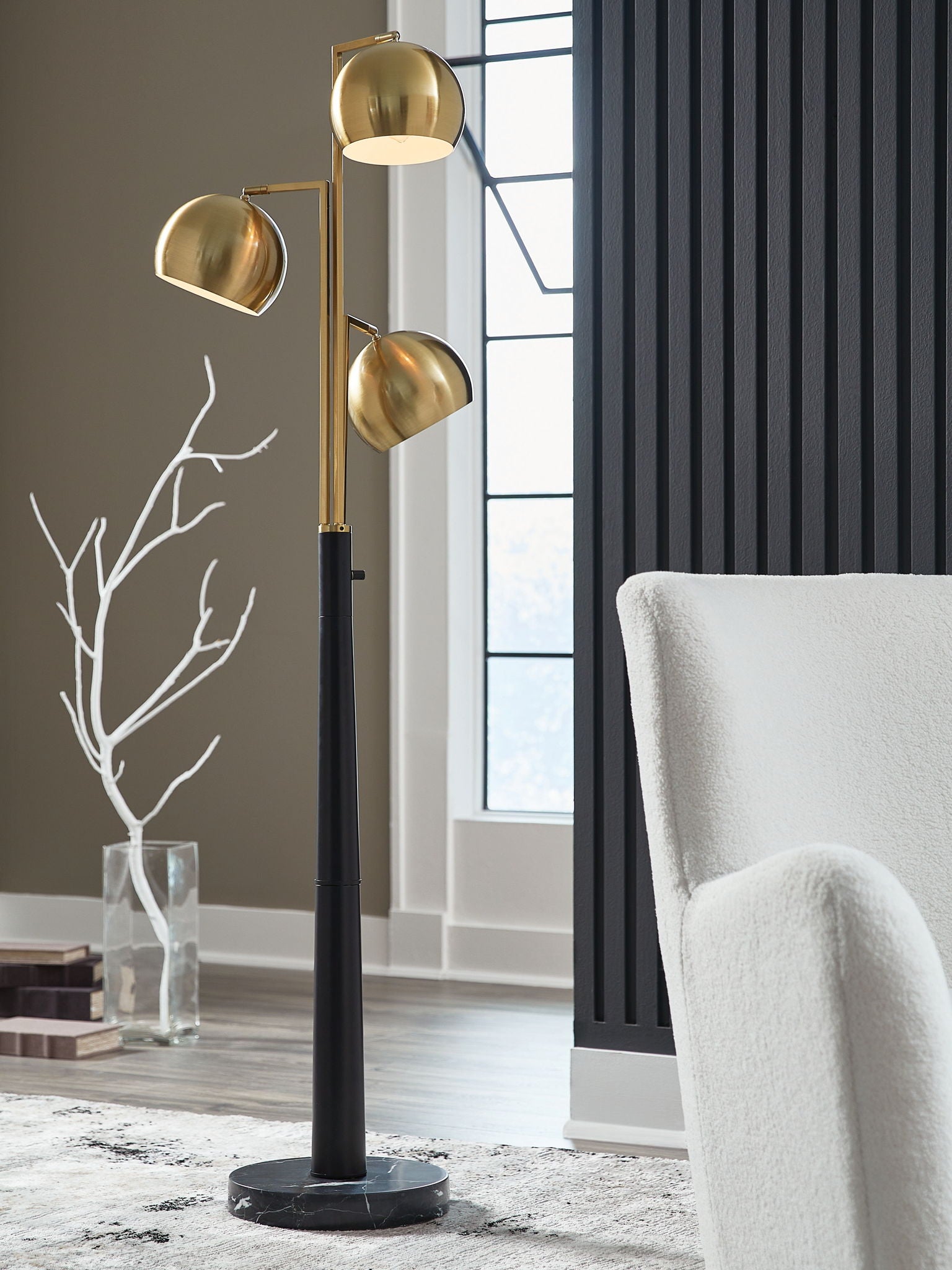 Sorcha - Metal Floor Lamp - Gold Finish / Black