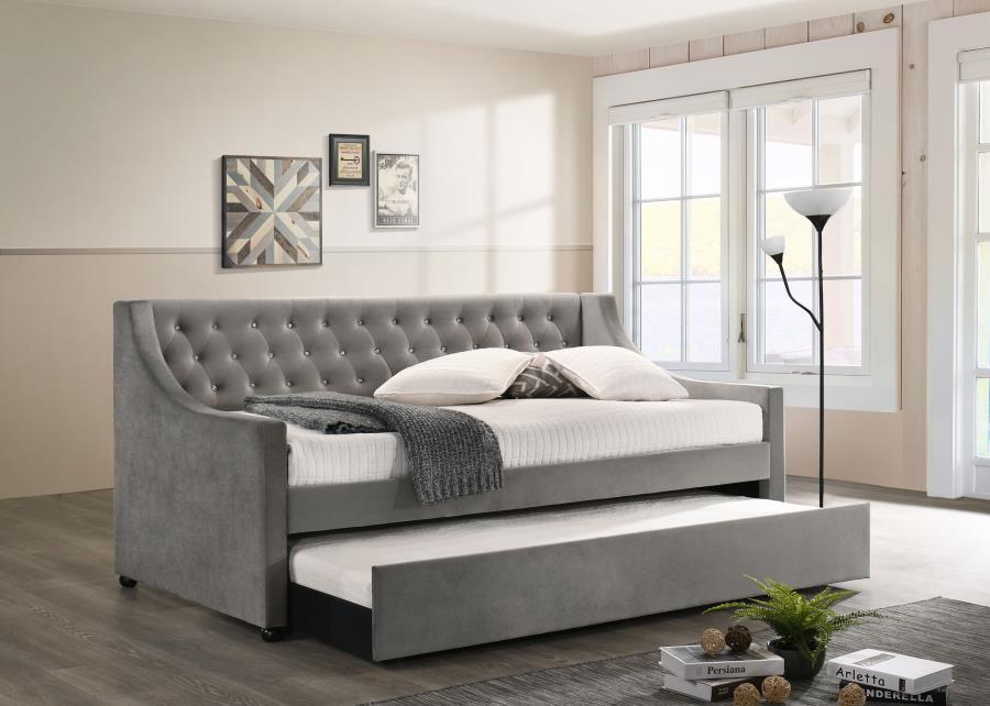 Chatsboro - Upholstered Twin Daybed With Trundle - Gray