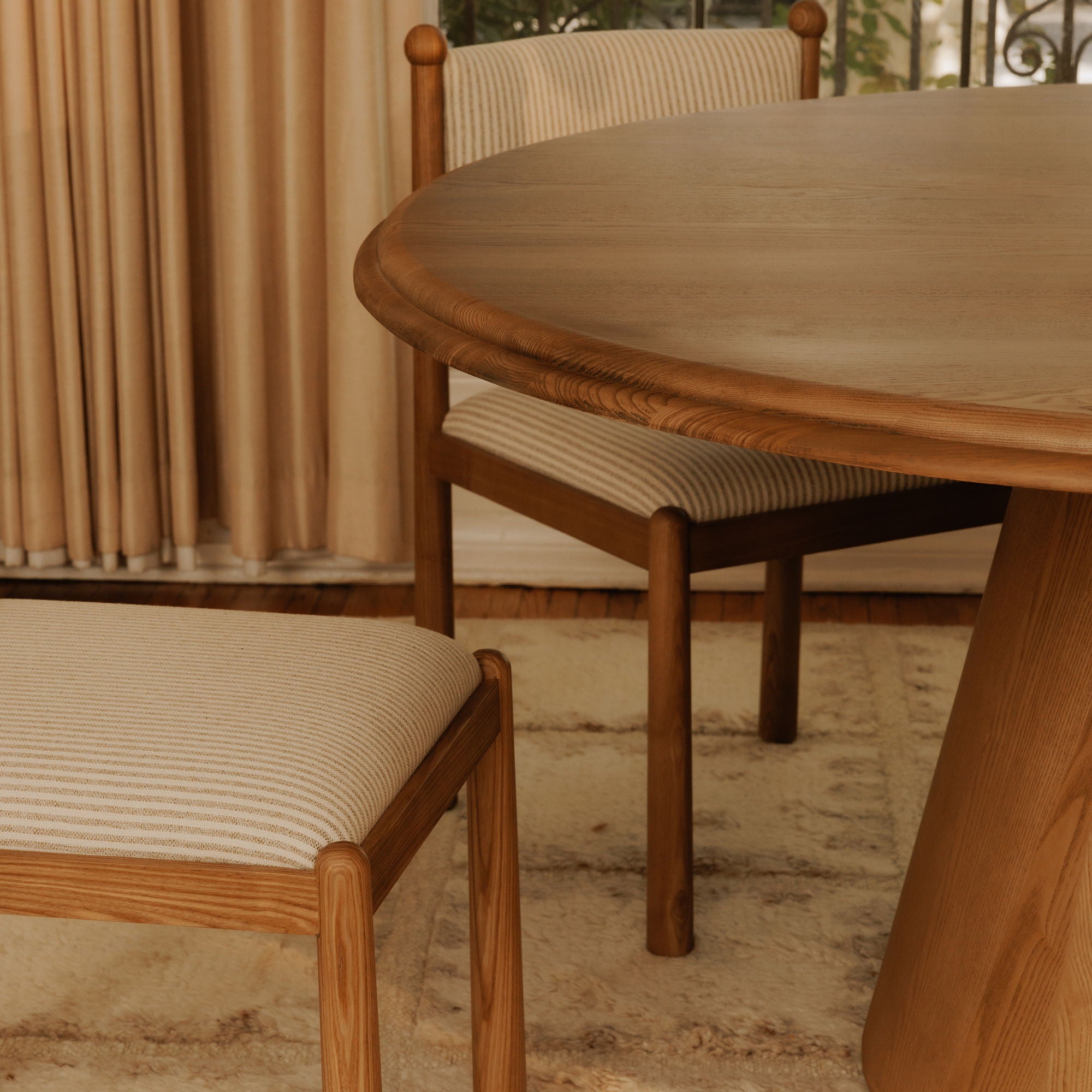 Tutto - Dining Table - Natural